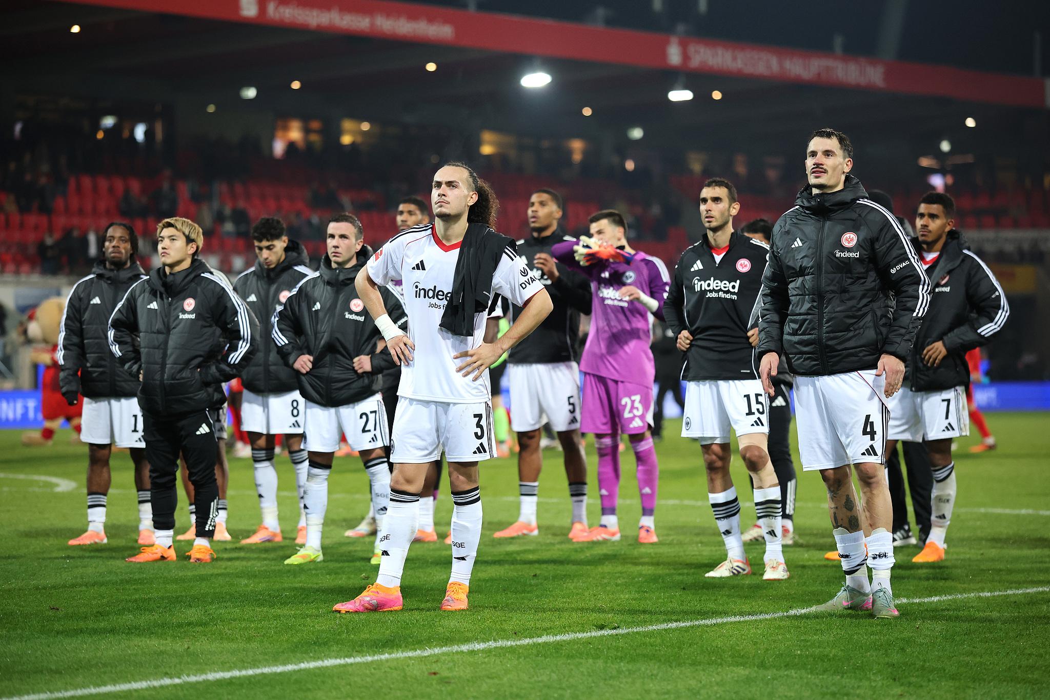 开云-托普穆勒就法兰克福球星埃布努塔利布的伤势给出令人不安的更新