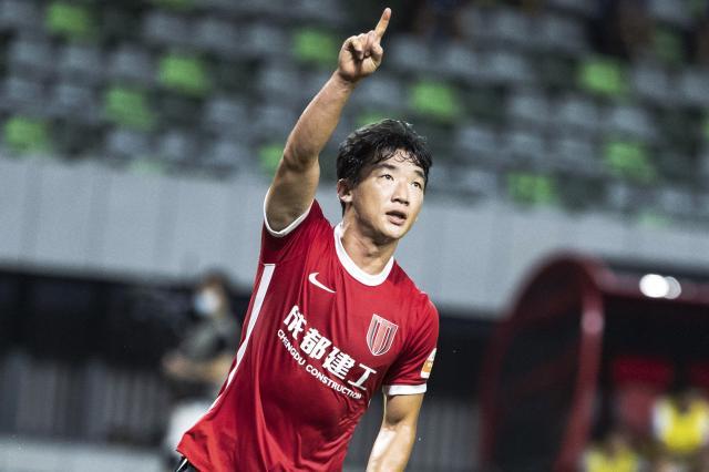 开云-【中超】塞尔吉尼奥2球金敃友绝平 蓉城2比2亚泰